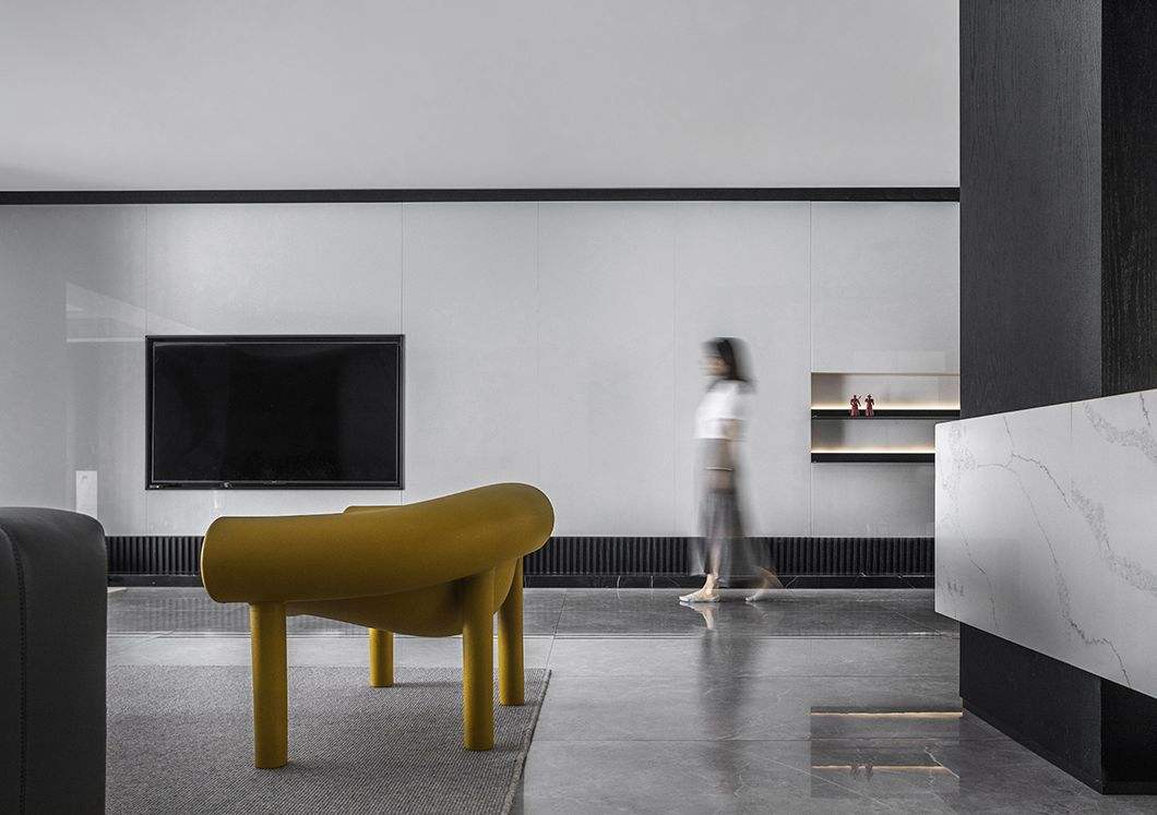 ������ | ����b��һ��(g��)�O��(ji��n)�L(f��ng)�ķ�����